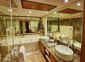 ดิแอทเรีย บังกาโลร์ Hotel บังกาลอร์ ภายนอก รูปภาพ