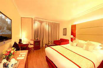 ดิแอทเรีย บังกาโลร์ Hotel บังกาลอร์ ภายนอก รูปภาพ
