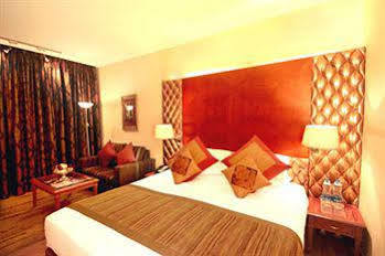 ดิแอทเรีย บังกาโลร์ Hotel บังกาลอร์ ภายนอก รูปภาพ